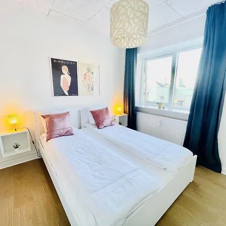 Aday - Luminous With 2 Bedrooms Apartment