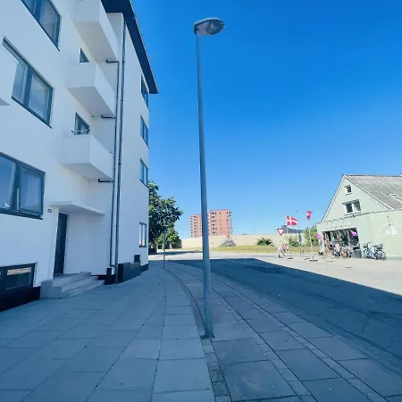 Aday - Luminous With 2 Bedrooms *