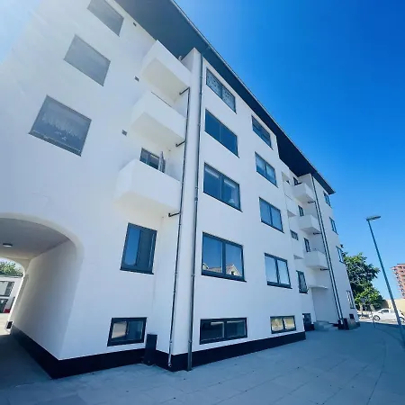 Aday - Luminous With 2 Bedrooms Apartment